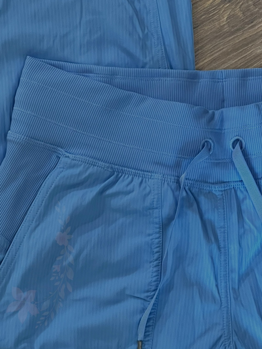 Lululemon Dance Studio Joggers Mid-Rise NWT 6 - Picture 3 of 5